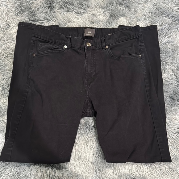 H&M Black Skinny Jeans Sleek Modern Fit - Picture 4 of 6